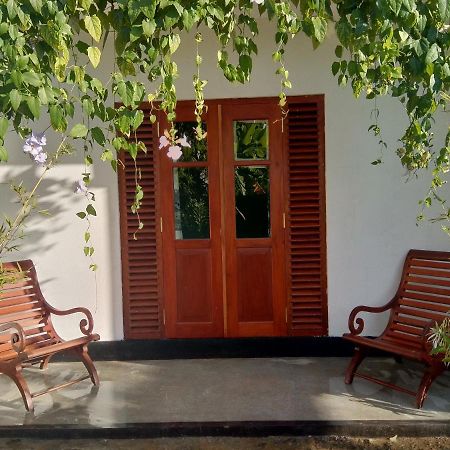 Bed and Breakfast Mandara Rest Hikkaduwa Exterior foto