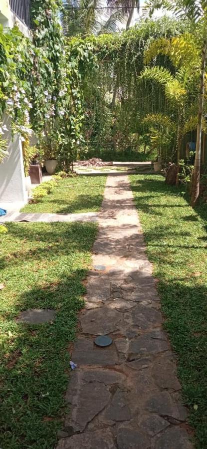 Bed and Breakfast Mandara Rest Hikkaduwa Exterior foto
