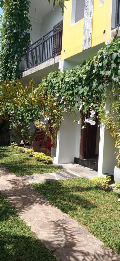 Bed and Breakfast Mandara Rest Hikkaduwa Exterior foto
