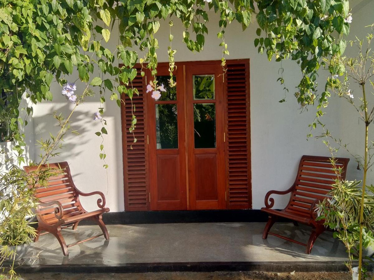 Bed and Breakfast Mandara Rest Hikkaduwa Exterior foto